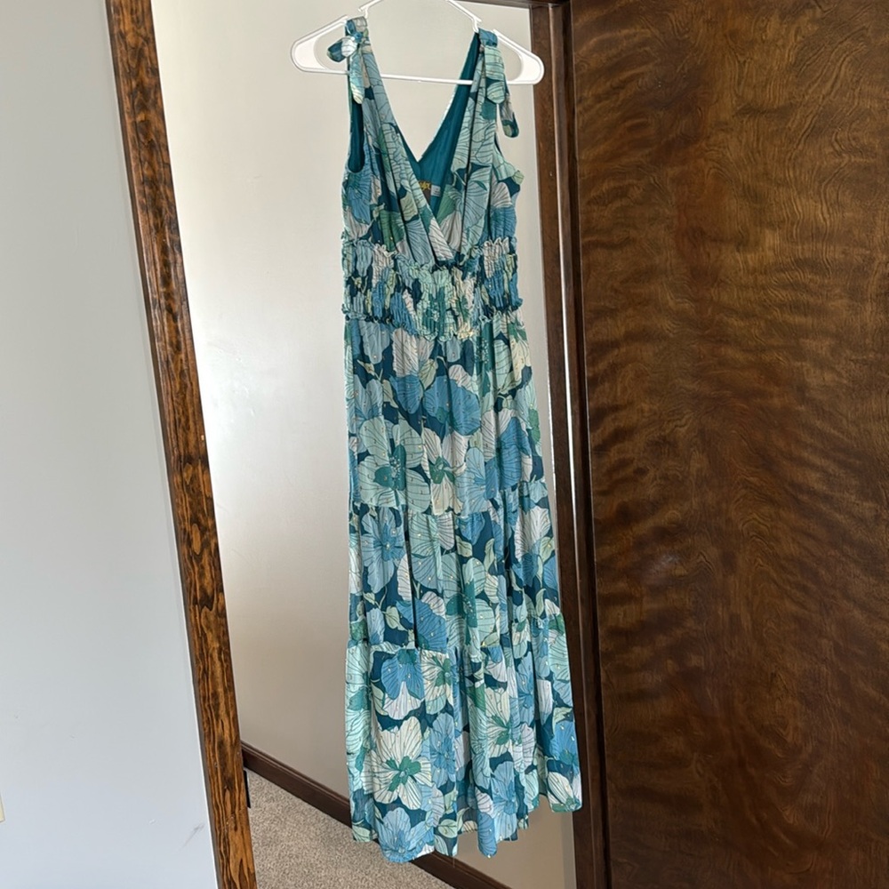 Just Taylor floral maxi dress